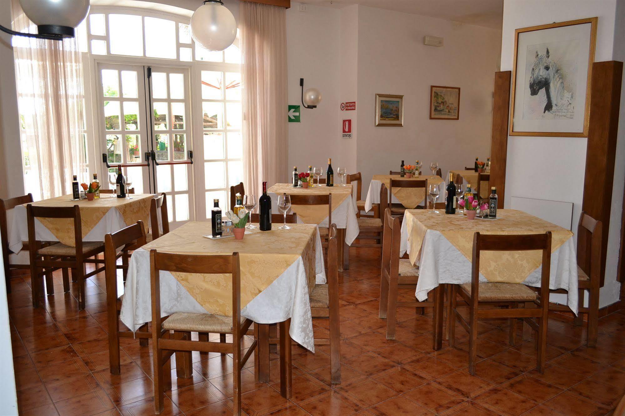 Hotel Villa Bina Sant'Angelo  外观 照片